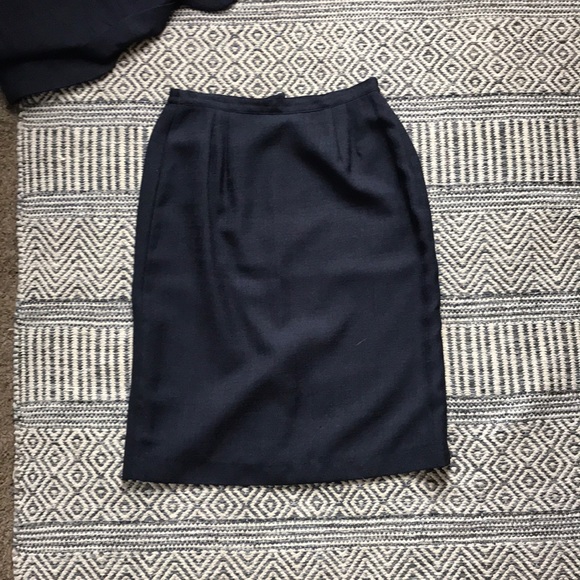 Women’s suit skirt set - Picture 3 of 5